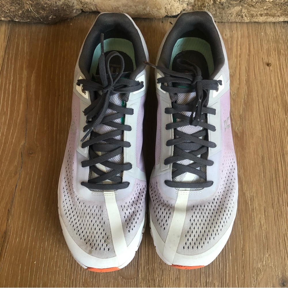 On running women’s Cloudflow sneakers size 10.5 price firm! - Picture 5 of 9